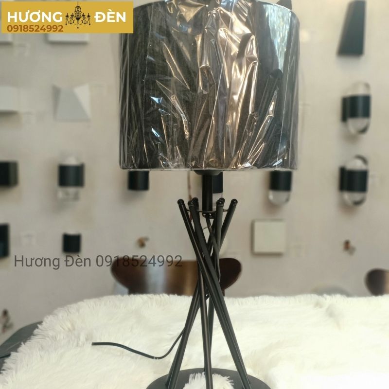 den-ban-trang-tri-cao-cap-db12-den